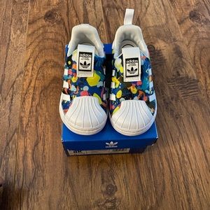 Toddler sneaker adidas size 8 superstar 360 I